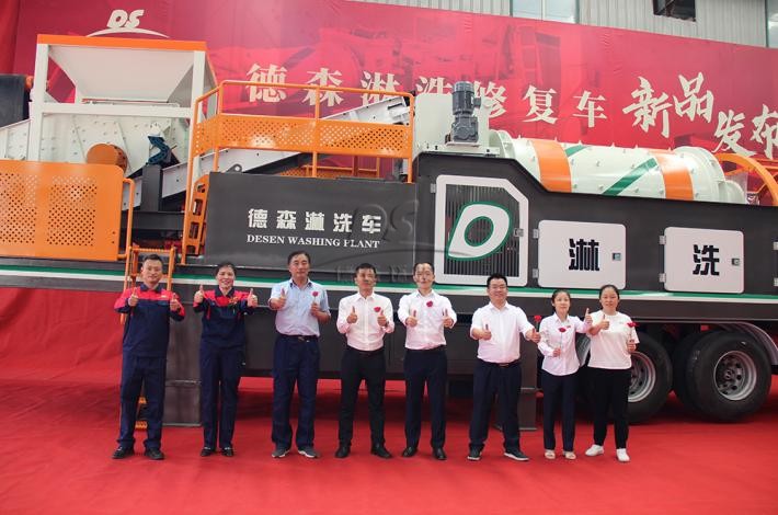 AG贵宾会淋洗车合影 AG贵宾会淋洗车合影