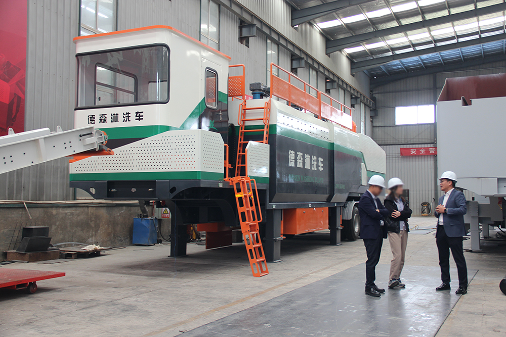 AG贵宾会移动淋洗修复设备.jpg AG贵宾会移动淋洗修复设备